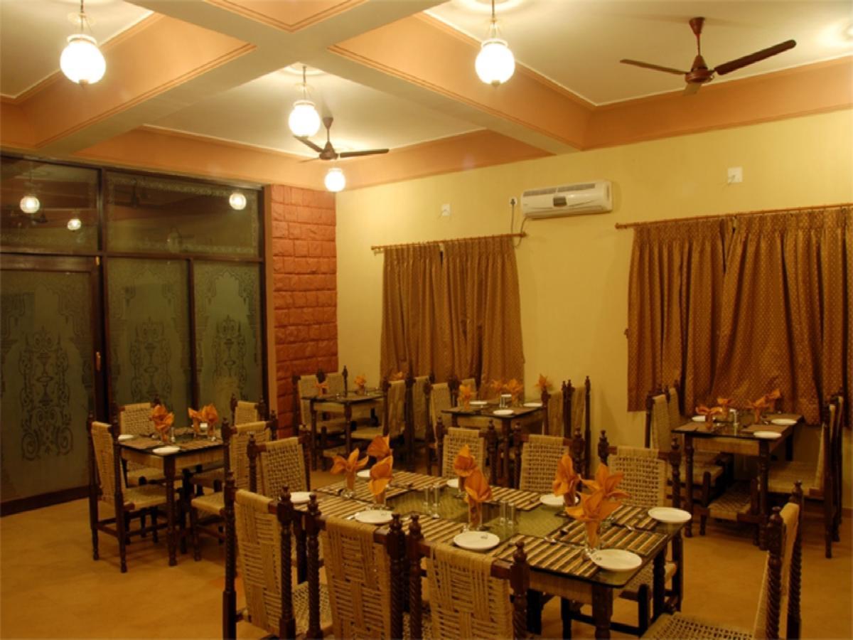 The Royal Safari Camps Hotel Bajana Exterior photo